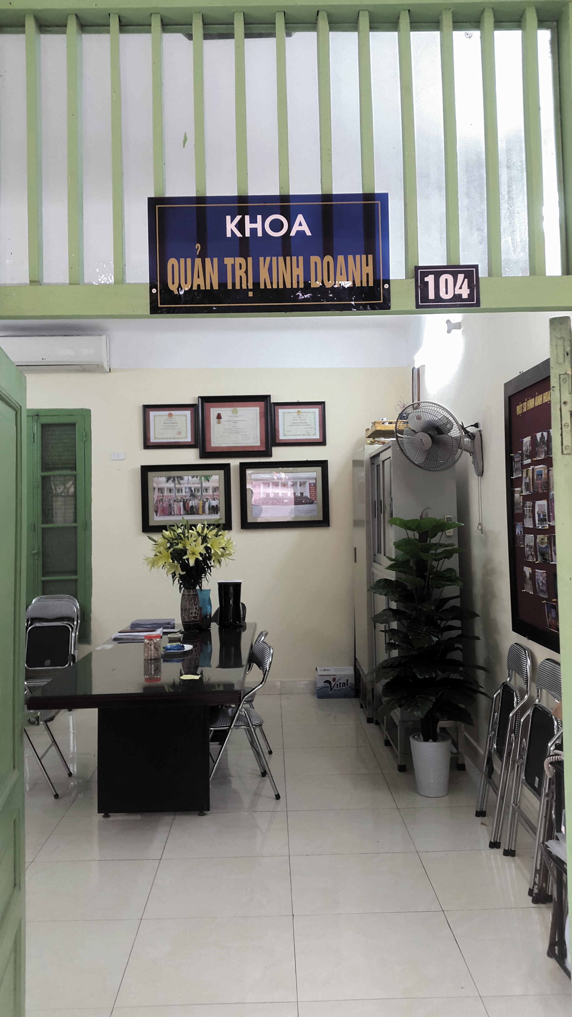 Thông báo về việc đổi tên Khoa Quản trị doanh nghiệp thành Khoa QUẢN TRỊ KINH DOANH